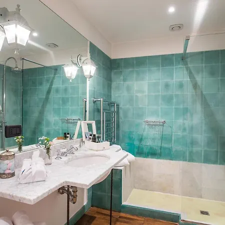 Отель Linneo 3*